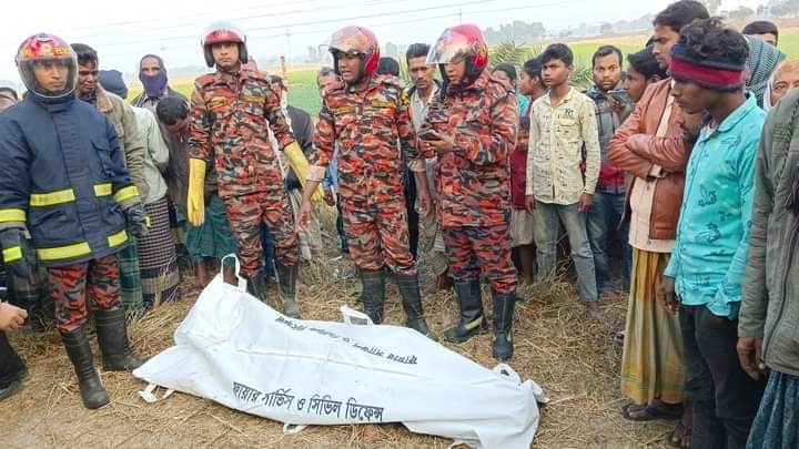 নওগাঁয় বাসের চাকায় পিষ্ট হয়ে বাই-সাইকেল আরোহী নিহত